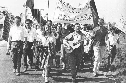 Immagine: 24 settembre 1961, Prima marcia per la pace Perugia-Assisi