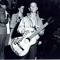Foto di Woody Guthrie